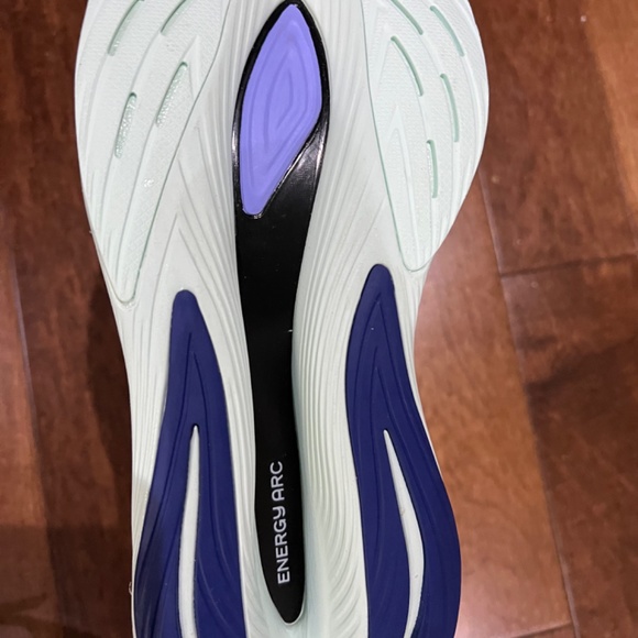 New Balance Fuel Cell Super Comp Trainer NWOT - Picture 3 of 6